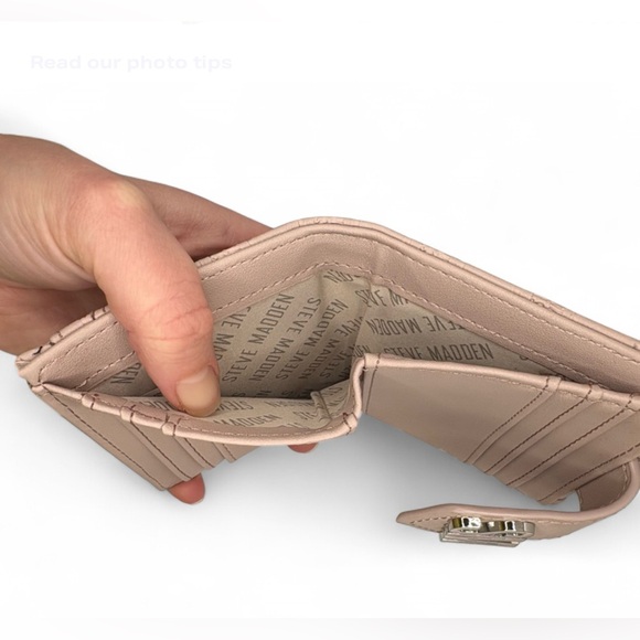 Steve Madden BKAI Bifold Wallet in Blush Pink NWT - Picture 7 of 8